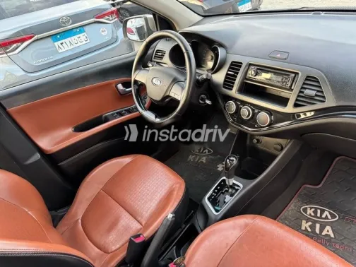 كيا بيكانتو 2017 بني مستعملة للبيع - 4