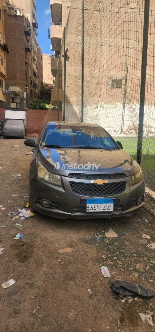 شيفروليه كروز 2010 أبيض مستعملة للبيع - 2