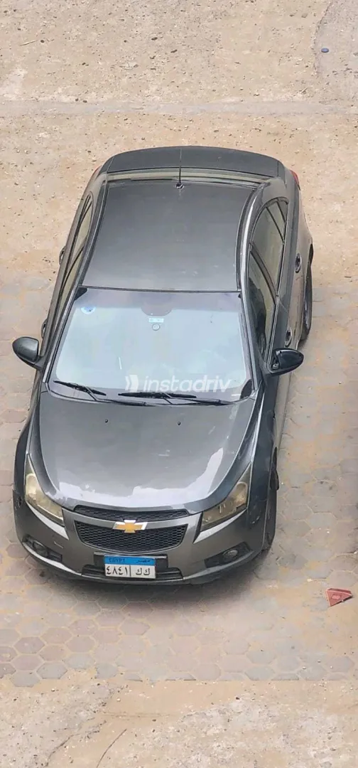 شيفروليه كروز 2010 أبيض مستعملة للبيع - 4