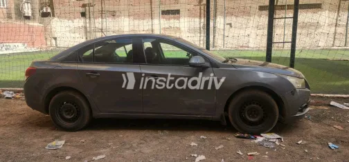 شيفروليه كروز 2010 أبيض مستعملة للبيع - 6