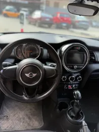 مينى كوبر 2017 أبيض مستعملة للبيع