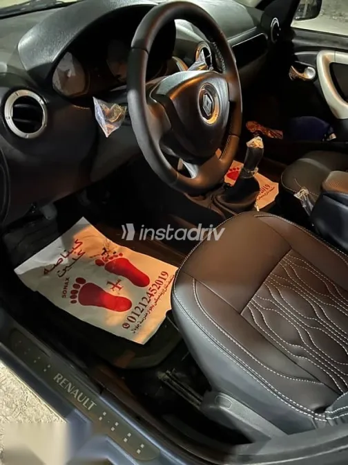 رينو لوجان 2013 أزرق غامق مستعملة للبيع - 1