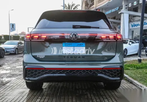 Volkswagen Tiguan 2025 Silver Used for Sale - 5