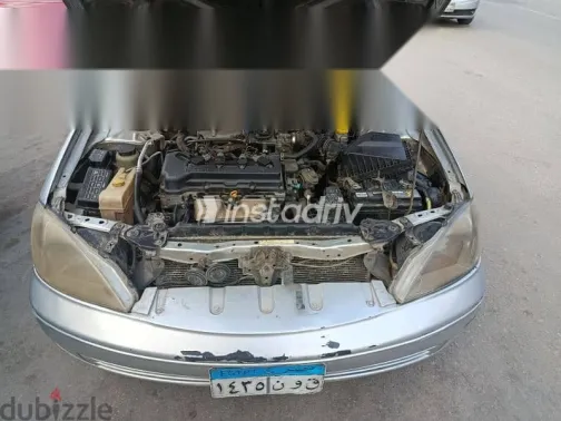 نيسان صنى 2010 فضي مستعملة للبيع - 1