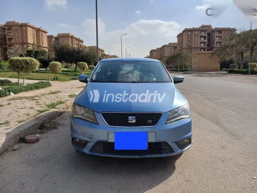 سيات توليدو 2014 أزرق غامق مستعملة للبيع - 2