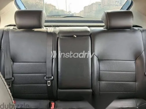 سيات توليدو 2014 أزرق غامق مستعملة للبيع - 5