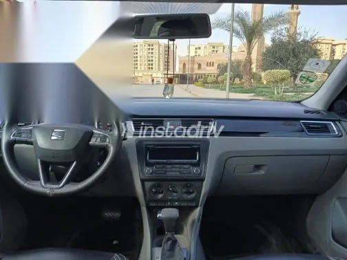 سيات توليدو 2014 أزرق غامق مستعملة للبيع - 7