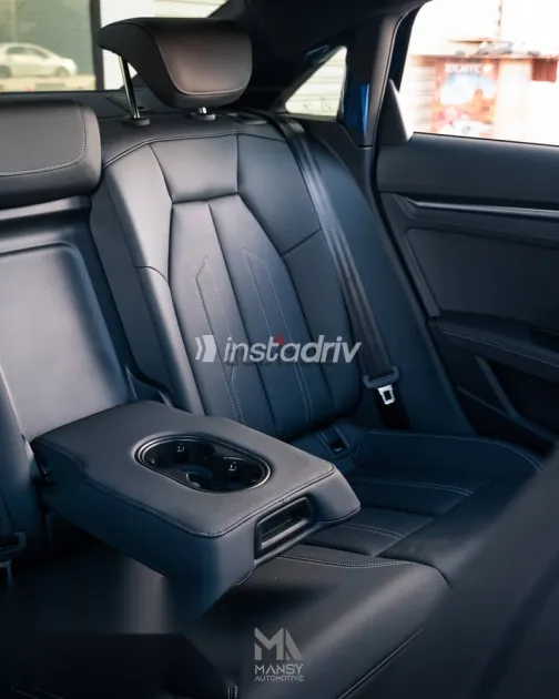 اودي A3 2026 أزرق غامق جديدة للبيع - 4