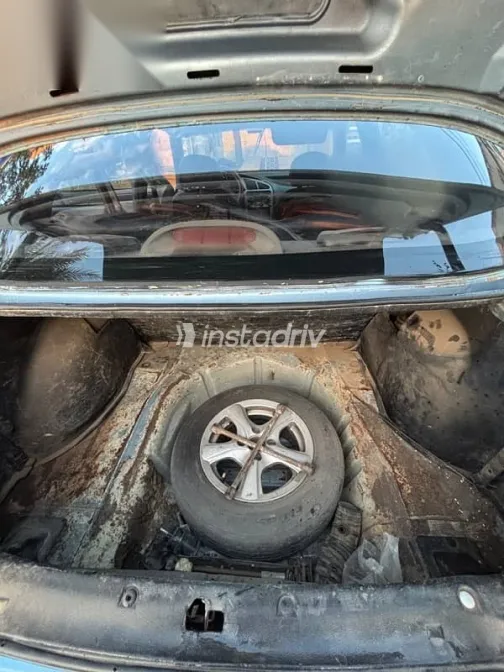 دايو لانوس 2005 أزرق غامق مستعملة للبيع - 2