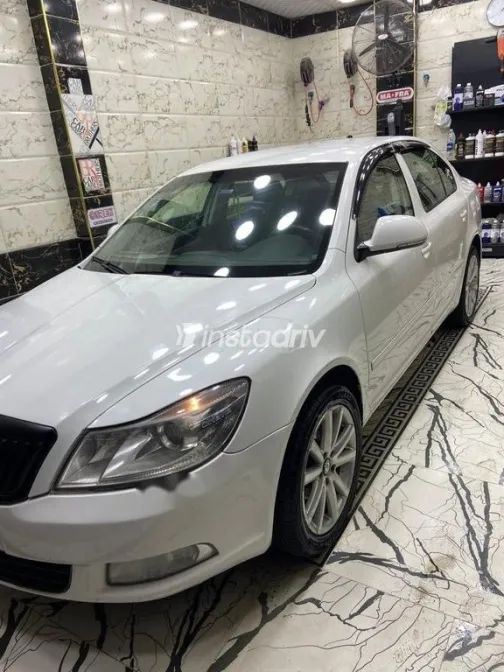 سكودا فانتازيا 2011 أبيض مستعملة للبيع - 5