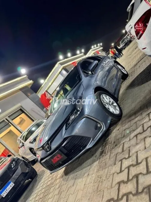 تويوتا كورولا 2023 أزرق غامق مستعملة للبيع - 2