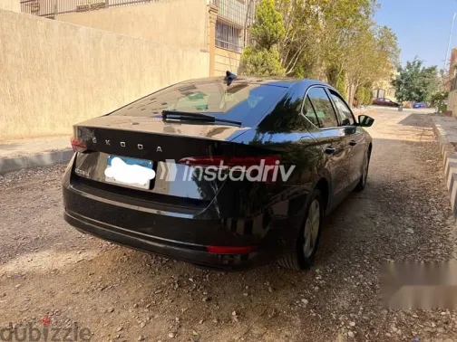 سكودا اوكتافيا 2022 أسود مستعملة للبيع - 7