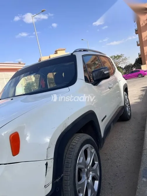 Jeep Renegade 2016 White Used for Sale - 7