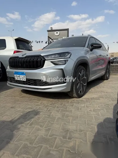 سكودا كودياك 2025 فضي مستعملة للبيع - 3