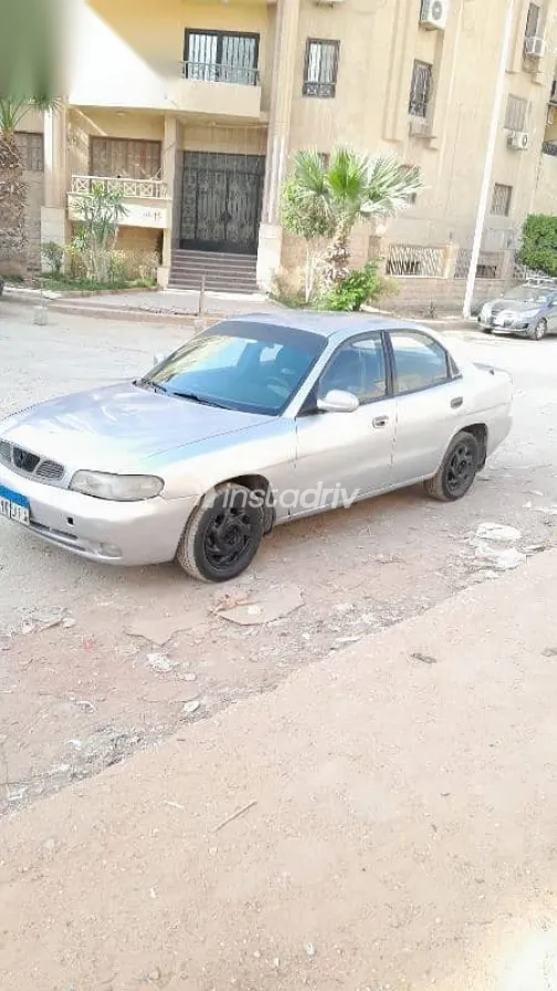 دايو نوبيرا 1998 فضي مستعملة للبيع - 1