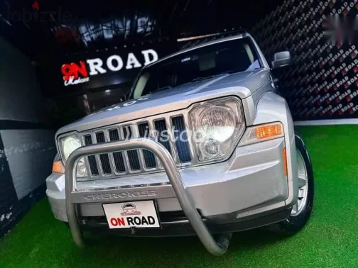 Jeep Cherokee 2012 Silver Used for Sale - 1