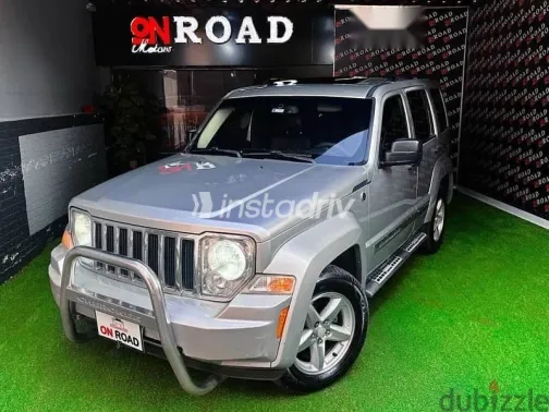 Jeep Cherokee 2012 Silver Used for Sale - 2