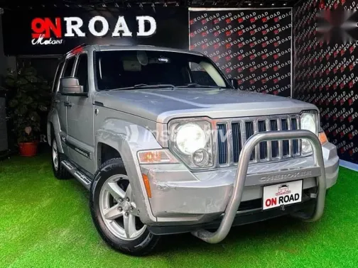 Jeep Cherokee 2012 Silver Used for Sale - 4
