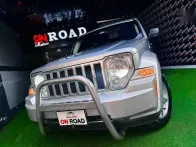 جيب شيروكي 2012 فضي مستعملة للبيع