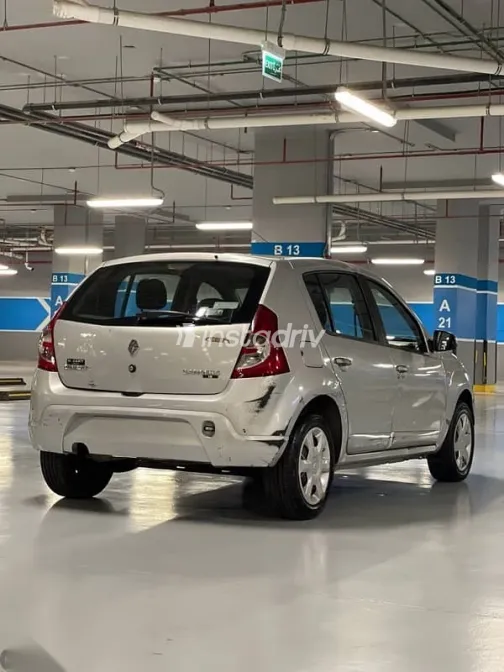 رينو سانديرو 2011 فضي مستعملة للبيع - 5