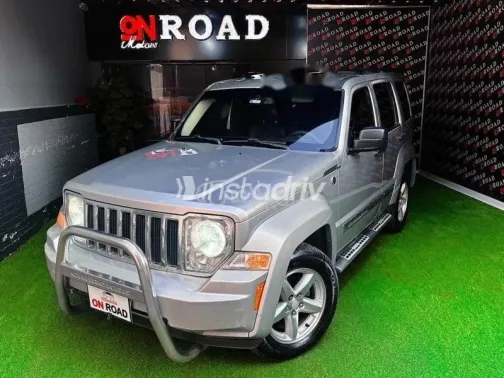 Jeep Cherokee 2012 Silver Used for Sale - 2