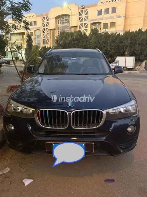 بي ام دبليو X3 2015 أزرق غامق مستعملة للبيع - 1