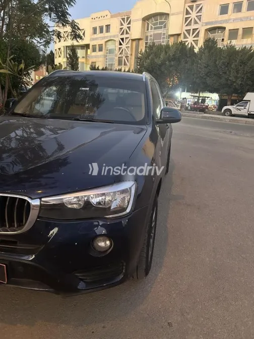 بي ام دبليو X3 2015 أزرق غامق مستعملة للبيع - 2