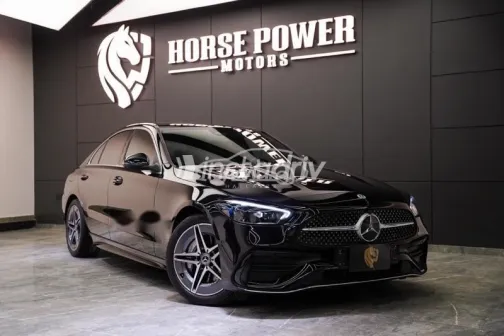 مرسيدس C 200 2025 أسود مستعملة للبيع - 1