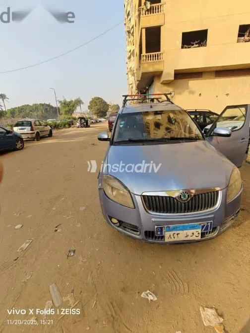 سكودا رومستر 2007 أزرق غامق مستعملة للبيع - 1