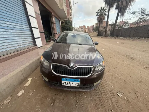 سكودا اوكتافيا A7 2015 بني مستعملة للبيع - 1
