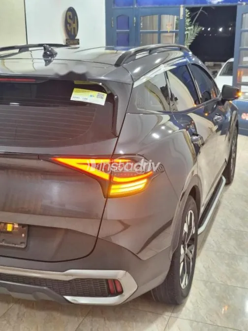 كيا سبورتاج 2022 أبيض مستعملة للبيع - 4