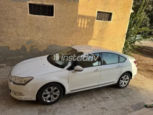 سيتروين C5 2015 أبيض مستعملة للبيع - 2