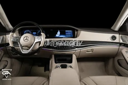 Mercedes Maybach 2019 Black Used for Sale - 4