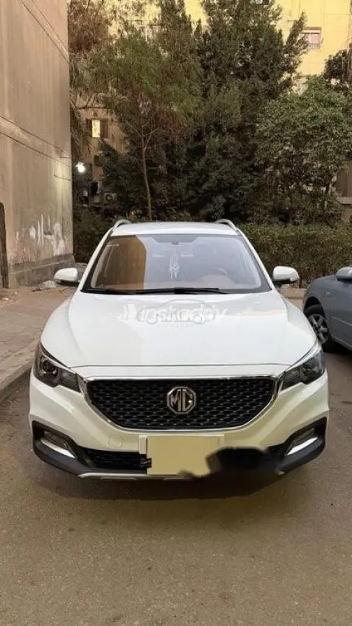 ام جى ZS 2023 أبيض مستعملة للبيع - 1