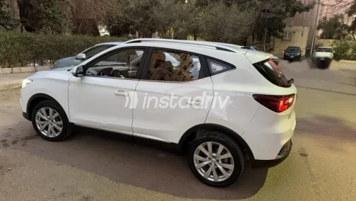 ام جى ZS 2023 أبيض مستعملة للبيع - 2