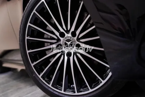 مرسيدس C 180 2025 أسود مستعملة للبيع - 2