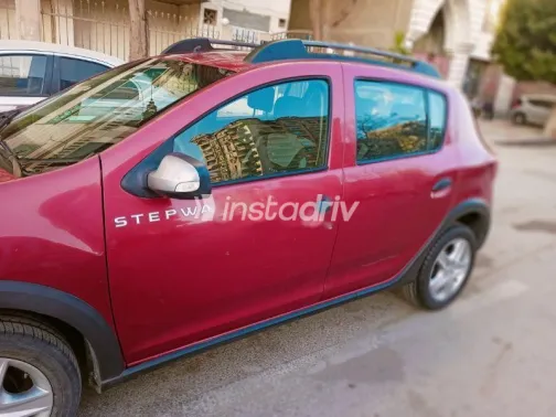 Renault Sandero Step Way 2018 Red Used for Sale - 2