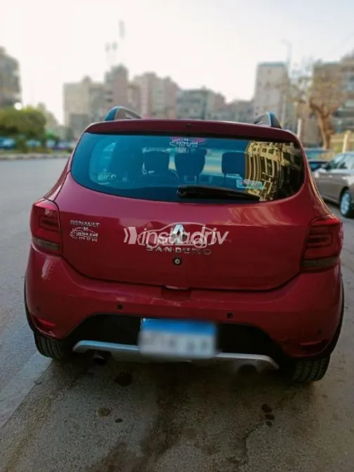 Renault Sandero Step Way 2018 Red Used for Sale - 4