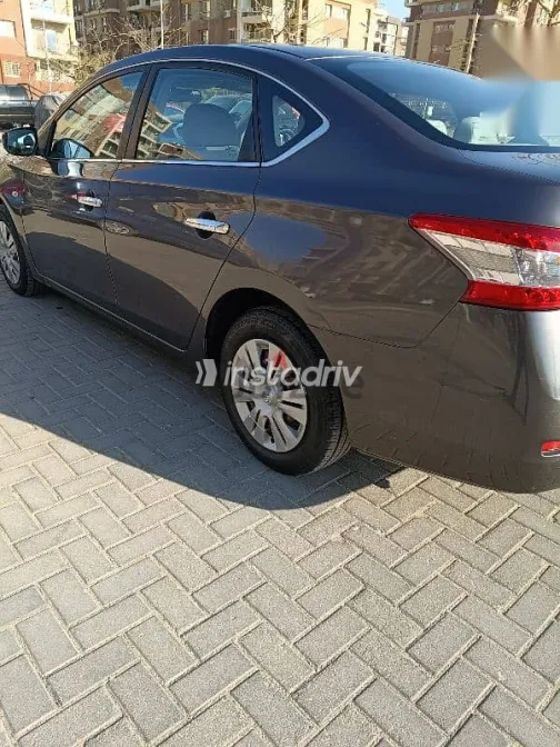 Nissan Sentra 2019 Gray Used for Sale - 6