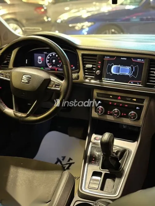 Seat Leon 2020 Burgundy Used for Sale - 2