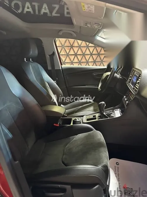 Seat Leon 2020 Burgundy Used for Sale - 4
