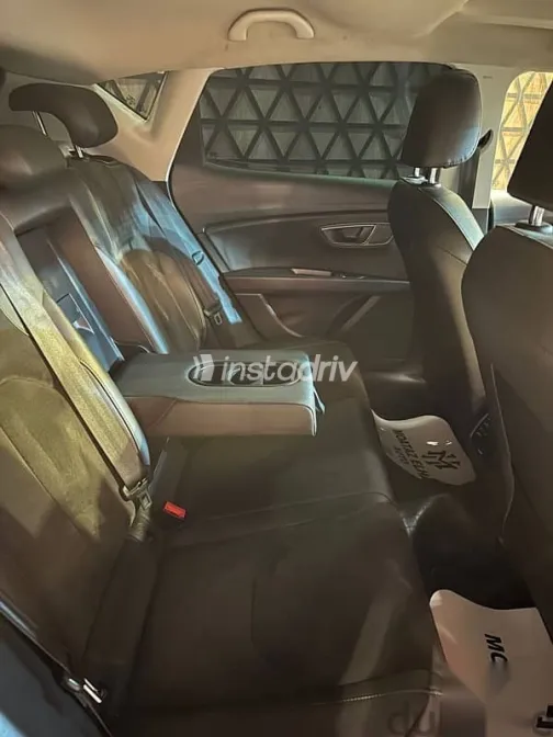 Seat Leon 2020 Burgundy Used for Sale - 6