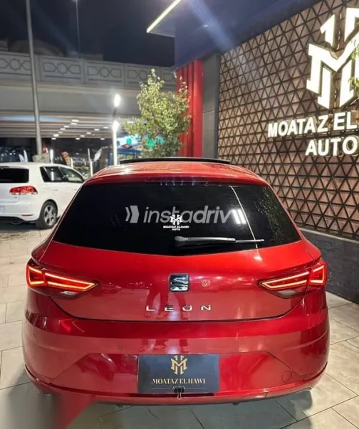 Seat Leon 2020 Burgundy Used for Sale - 10