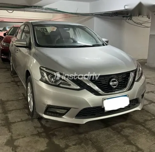 نيسان سنترا 2021 رمادي مستعملة للبيع - 2