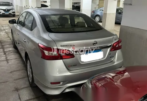 نيسان سنترا 2021 رمادي مستعملة للبيع - 3
