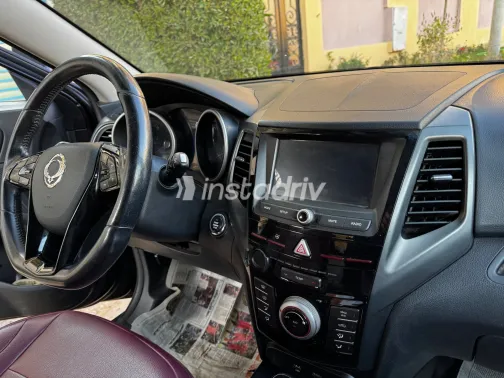 Ssang Yong Tivoli 2018 White Used for Sale - 6