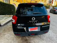 سانج يونج تيفولى 2018 أبيض مستعملة للبيع