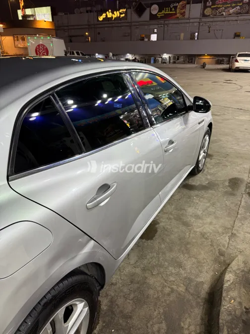 رينو ميجان 2021 أبيض مستعملة للبيع - 5