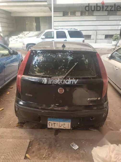 فيات بونتو 2002 أسود مستعملة للبيع - 2