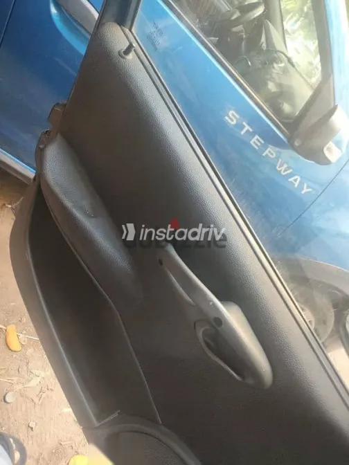 فيات بونتو 2002 أسود مستعملة للبيع - 6